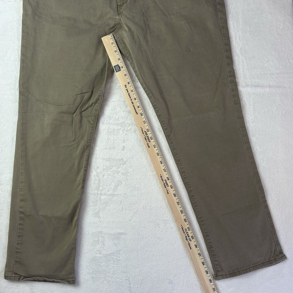 Lee Men's 44x32 Straight Relaxed Taper Extreme Motion Stretch Tan Khaki Pants - Picture 3 of 9